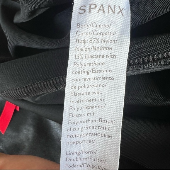 SPANX Ready To Wow Black Shiny Faux Leather Leggings Medium Stretch Comfortable - Picture 10 of 10